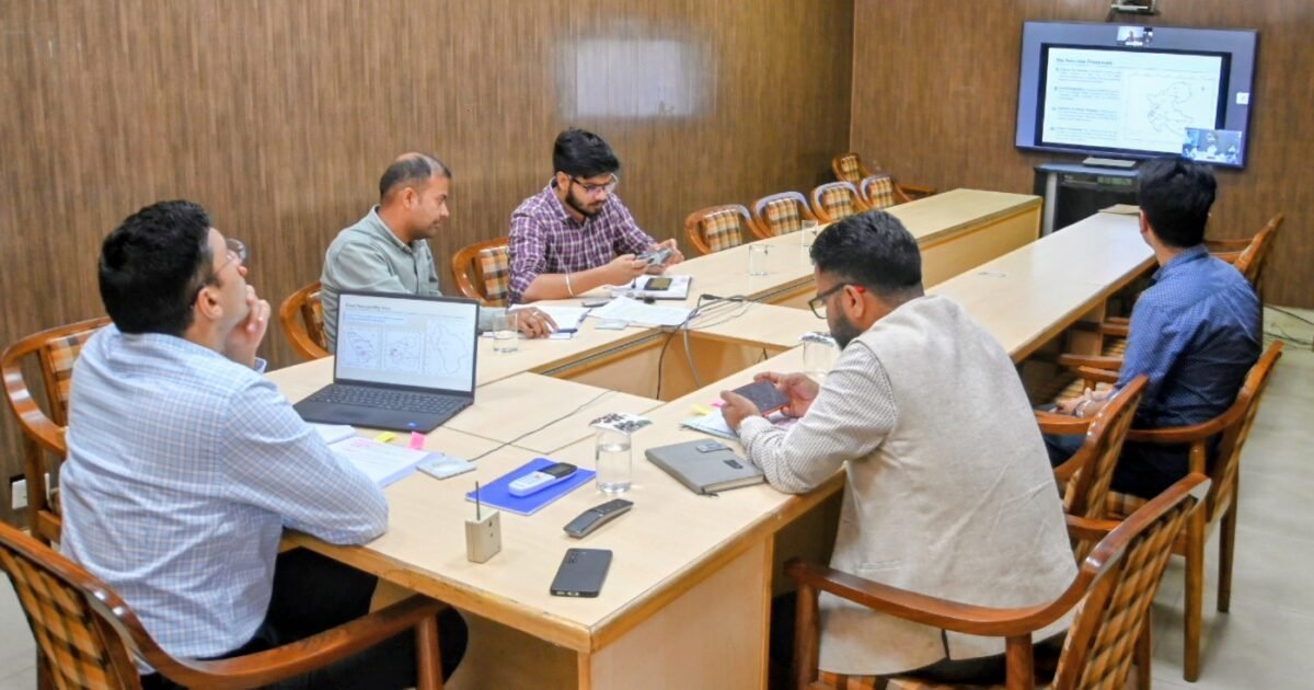 चंबा में बाढ़ प्रभावित परिवारों की वित्तीय संवेदनशीलता पर परामर्श कार्यशाला