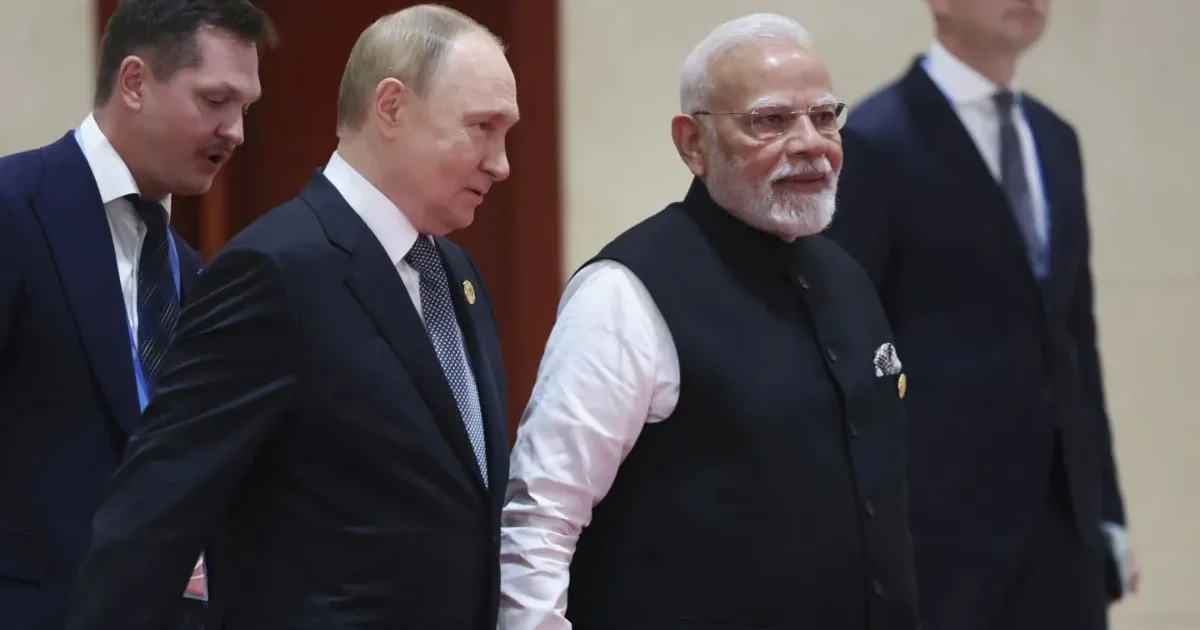 भारत यात्रा के दौरान प्रधानमंत्री नरेंद्र मोदी और व्लादिमीर पुतिन की बैठक