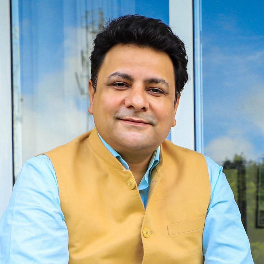 भ्रामक खबरों के आरोप में सुधीर शर्मा ने अखबारों और पोर्टलों को भेजे कानूनी नोटिस